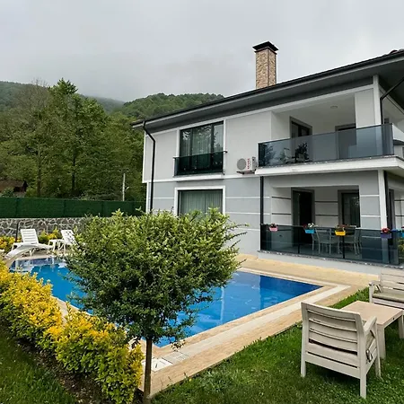 Dereici Villa *